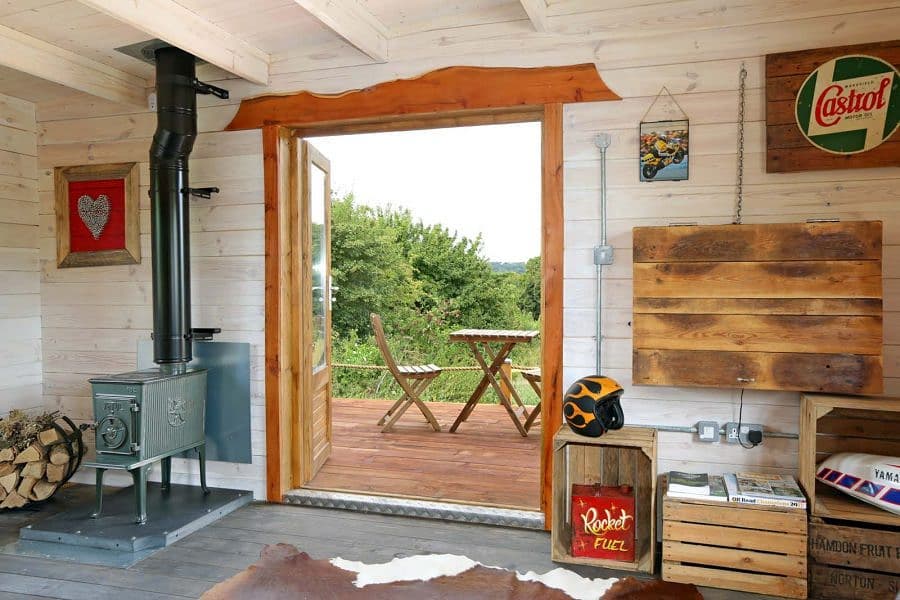The Little Cabin Company Log cabin UK, log cabin kit, garden cabin, log homes, holiday homes, wooden sheds, garden buildings and cabins. Camping pods, flat pack garden buildings, UK, cabin kits, wooden homes